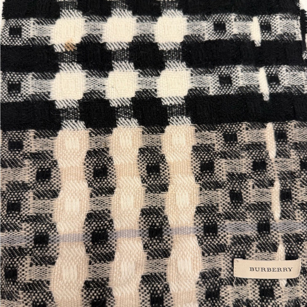 Burberry Black and Cream Patterned Scarf - Picture 4 of 6
